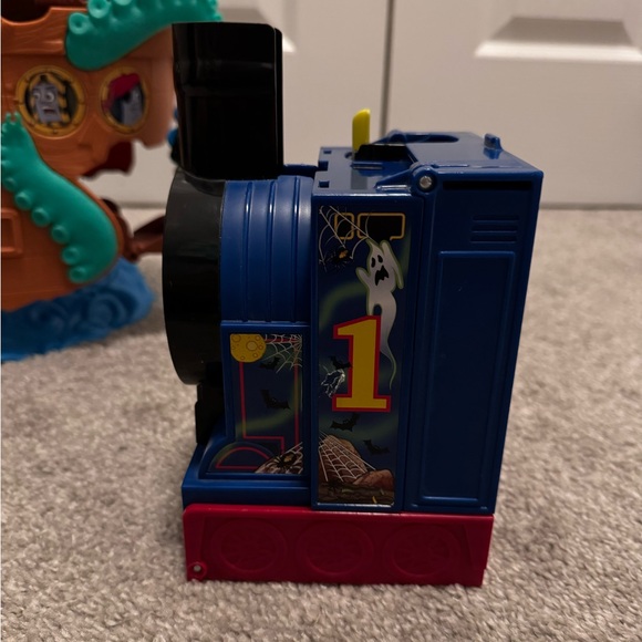 {Thomas the train} toy bundle - Picture 14 of 16